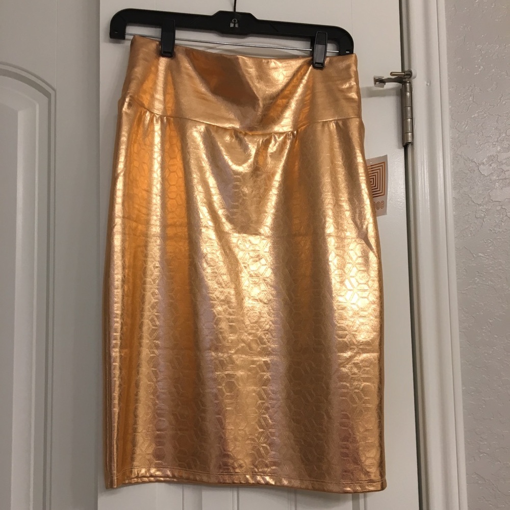 Medium 🦄🦄🦄LulaRoe Elegant Cassie🦄🦄🦄